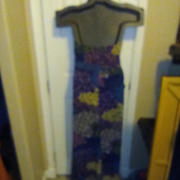 Dress - Picture 5 of 5